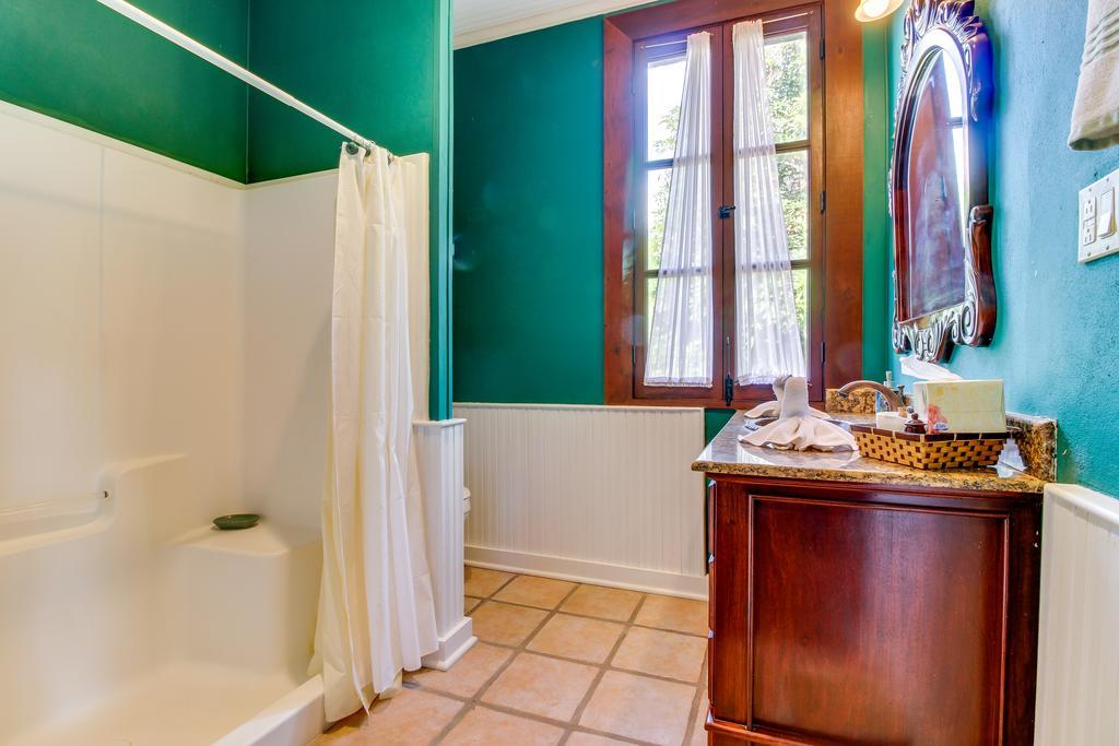 Family Suite @ Mahogany Hall San Ignacio Exteriör bild